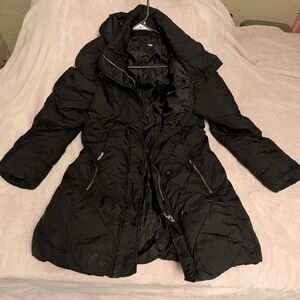 black puffer jacket
